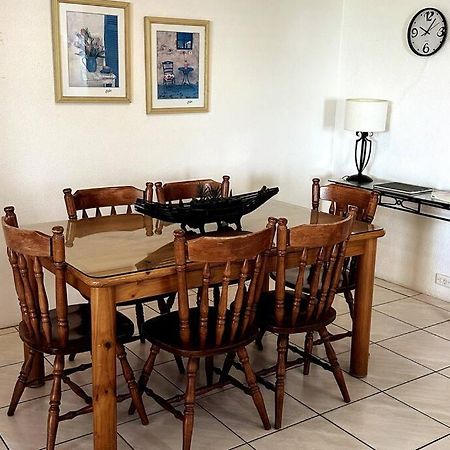 2 Bedroom Ocean View - Alexandria Apartments -Alexandra Headland マルーチードール エクステリア 写真