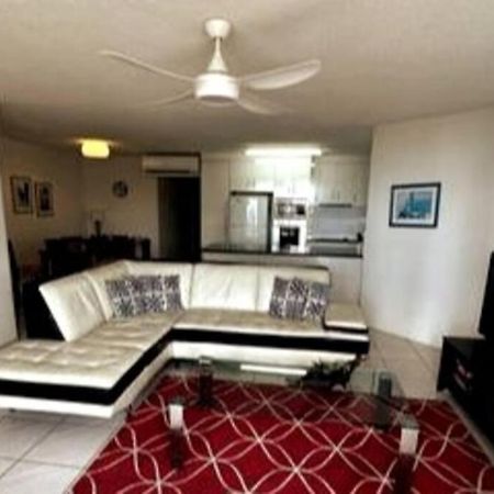 2 Bedroom Ocean View - Alexandria Apartments -Alexandra Headland マルーチードール エクステリア 写真