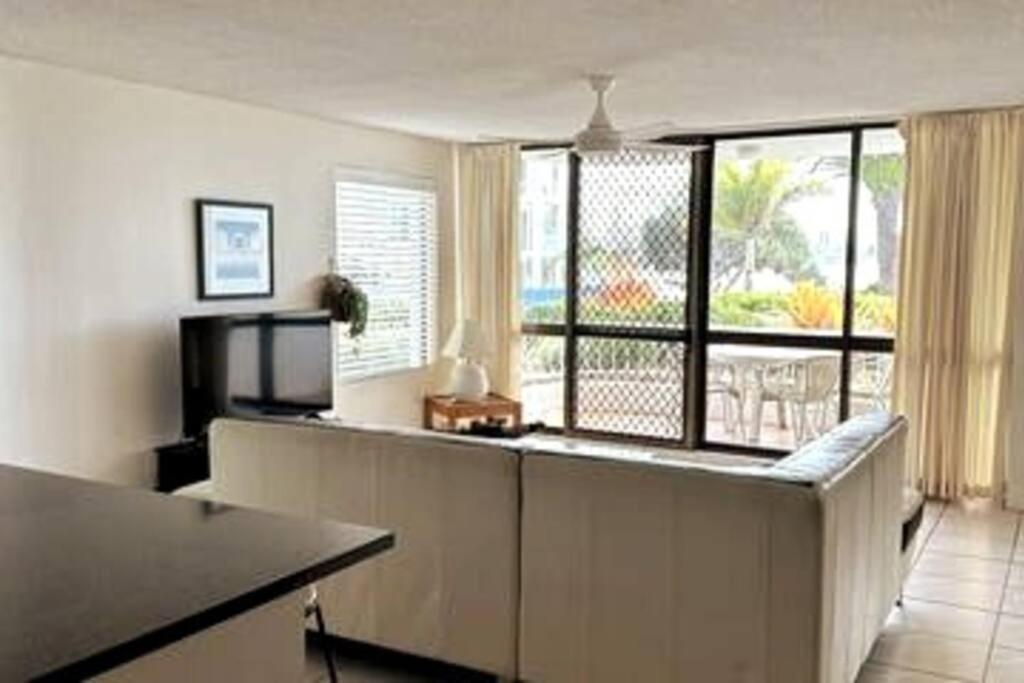 2 Bedroom Ocean View - Alexandria Apartments -Alexandra Headland マルーチードール エクステリア 写真
